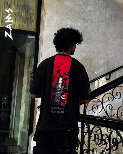 Itachi Uchiha / Oversized T-Shirt