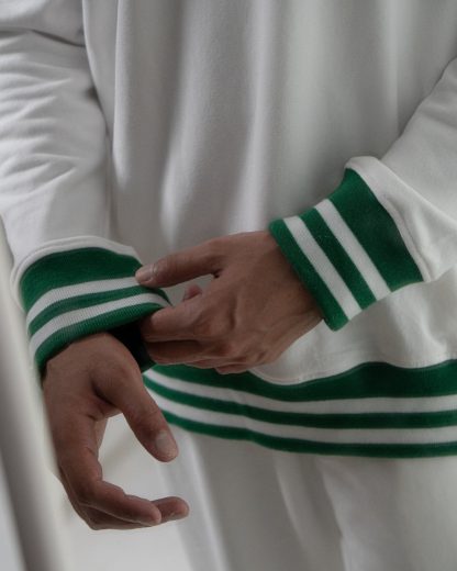 Zoro Vintage / One Piece / V-Neck Sweatshirt - Image 3